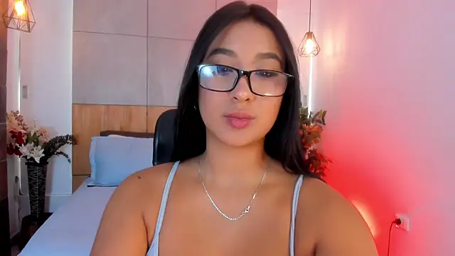 BellaHarllow online show from 06/24/26, 08:08