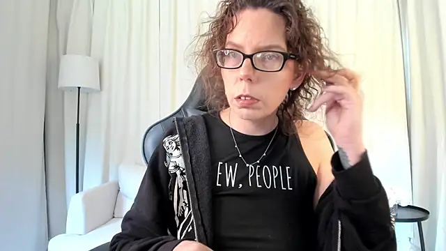 SaraDesirexo online show from 04/01/26, 12:17