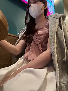 Snapshot of Lami_Mi chatting on 01/21/25, 01:00 Lami Mi online show from 01/21/25, 01:00