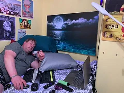 Mic Oxinner online show from 04/08/26, 02:06