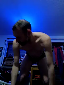 Snapshot of Maja_hole69 chatting on 10/31/25, 12:11 Maja hole69 online show from 10/31/25, 12:11