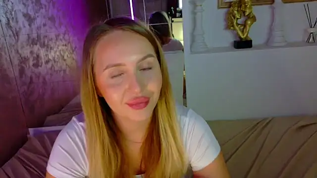 lexy a online show from 12/17/25, 05:35