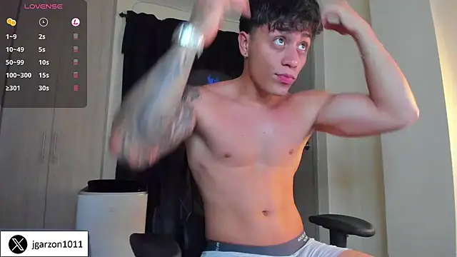 Snapshot of _joansoto chatting on 12/04/24, 01:20  joansoto online show from 12/04/24, 01:20