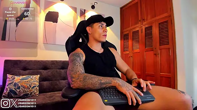  joansoto online show from 11/26/25, 02:40