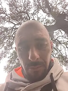 fire menxxx001 online show from 04/23/26, 08:55