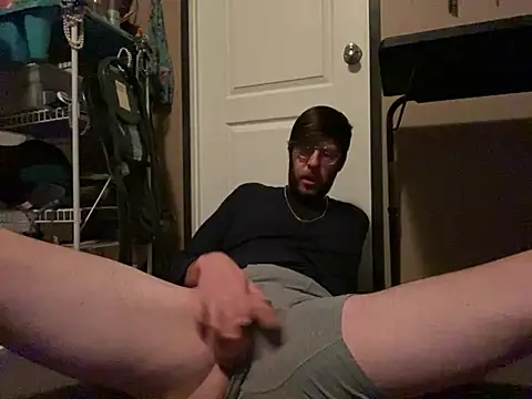 Snapshot of denverfwb chatting on 01/30/25, 04:58 denverfwb online show from 01/30/25, 04:58