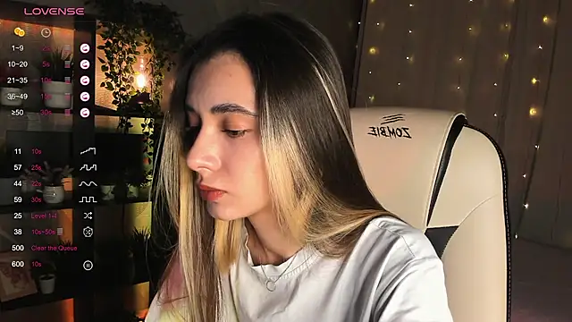 DarlaLike online show from 11/15/25, 03:37