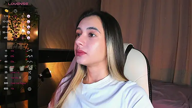 DarlaLike online show from 12/14/25, 03:45