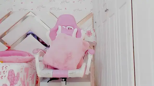 BriggitteEbonny online show from 12/17/24, 11:49