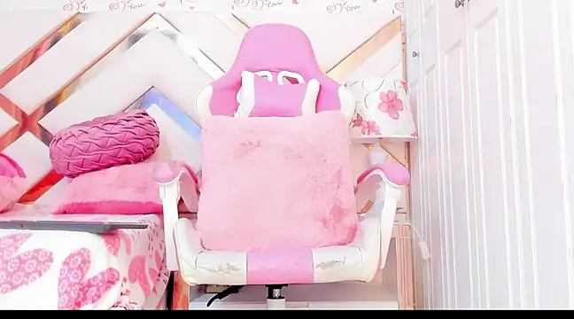 BriggitteEbonny online show from 12/23/24, 06:00