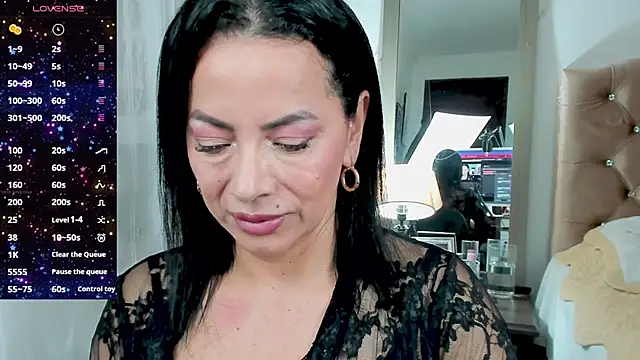 veronika naughty online show from 03/05/25, 03:07