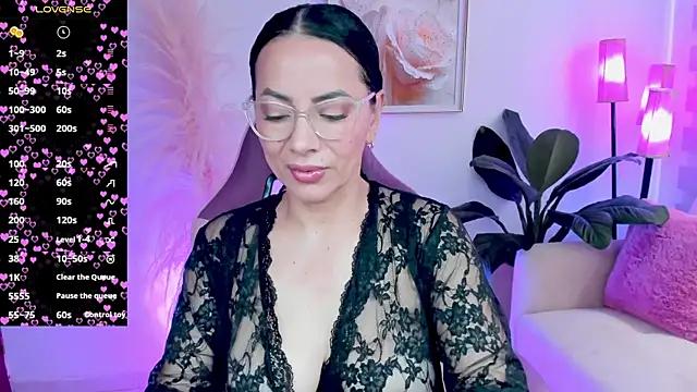 Snapshot of veronika_naughty chatting on 01/17/26, 02:55 veronika naughty online show from 01/17/26, 02:55