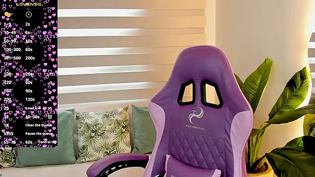 Snapshot of veronika_naughty chatting on 02/23/26, 02:58 veronika naughty online show from 02/23/26, 02:58