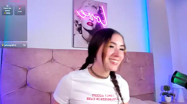 lunar leen online show from 02/20/25, 10:04