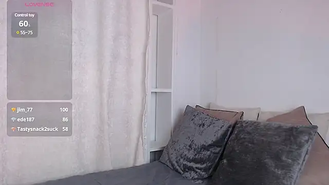 madisex s online show from 03/17/25, 06:32