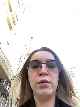 MiaThaine online show from 02/10/25, 12:29