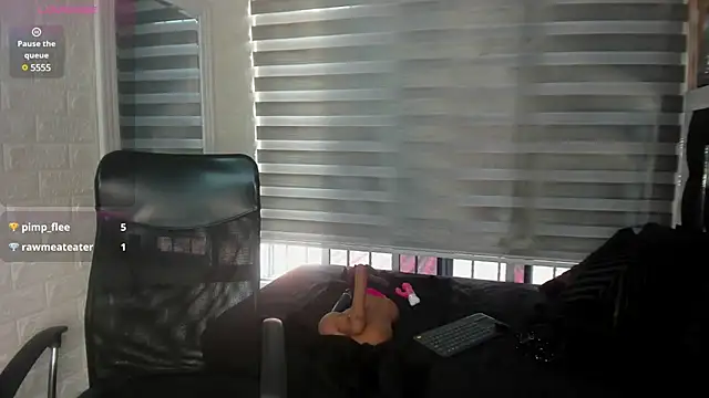 charlotte  G online show from 02/12/25, 04:33