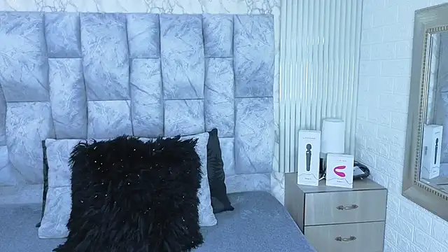 charlotte  G online show from 10/04/25, 11:19