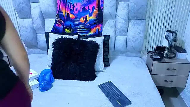 charlotte  G online show from 10/18/25, 11:00