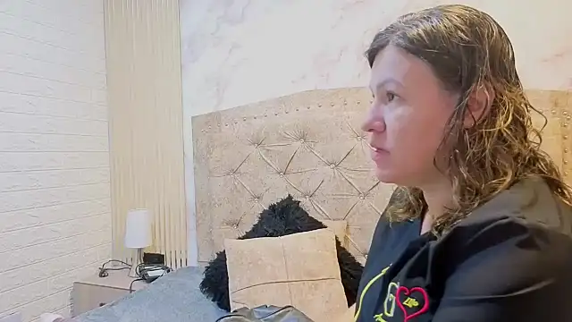 charlotte  G online show from 11/07/25, 11:21