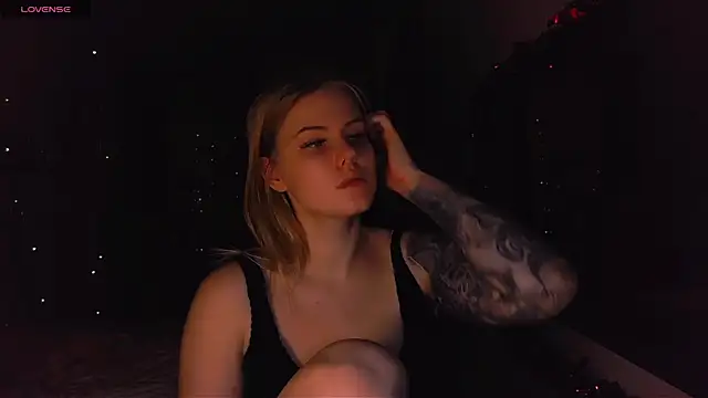 VoluptuousDreams online show from 02/01/25, 06:08