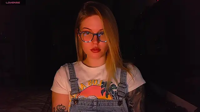 VoluptuousDreams online show from 02/07/25, 03:30