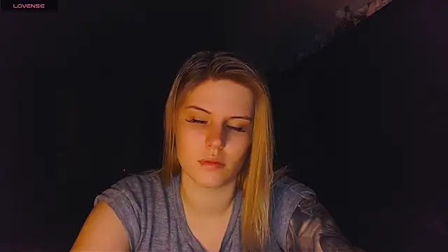 VoluptuousDreams online show from 02/28/25, 04:53