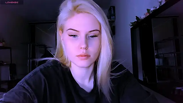 VoluptuousDreams online show from 03/15/25, 01:40