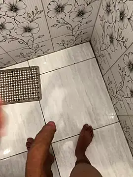 vintin21cm online show from 10/19/25, 03:40