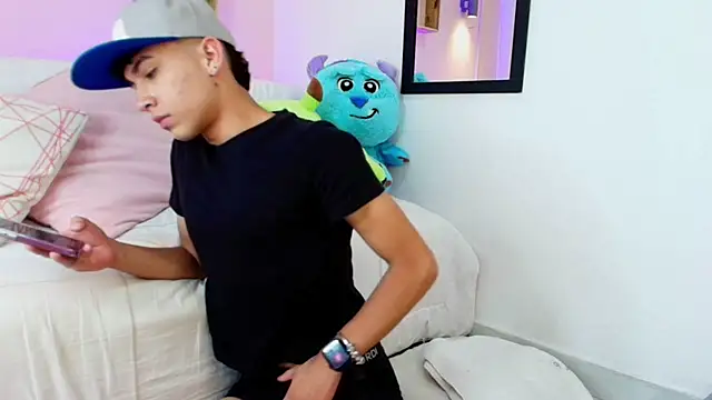 Niico Cruz online show from 03/01/25, 04:37