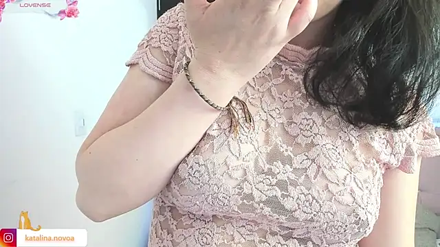 Snapshot of Katalina_novoa chatting on 01/25/25, 11:22 Katalina novoa online show from 01/25/25, 11:22