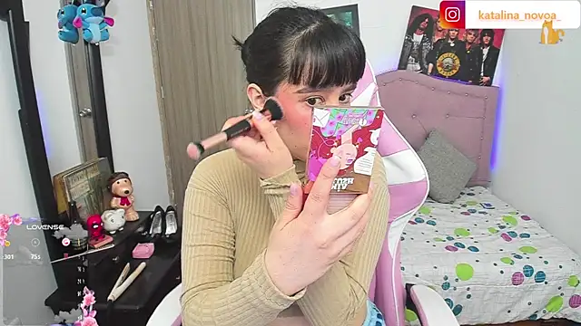 Katalina novoa online show from 02/03/26, 03:04