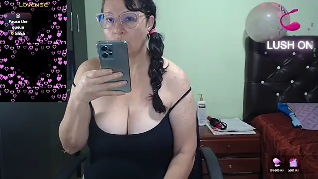 hairyglad69 online show from 02/28/25, 02:20