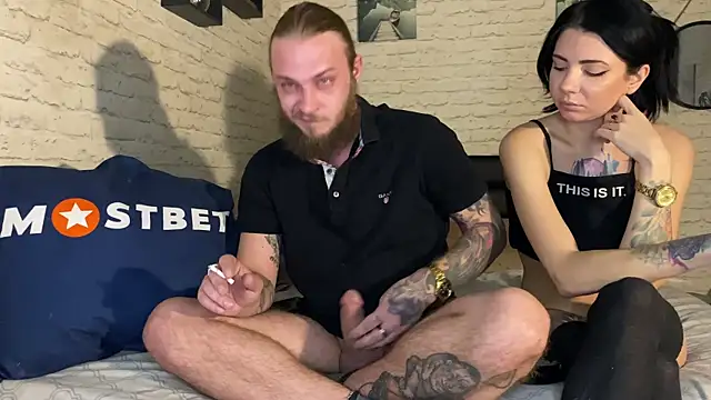 Snapshot of leesmoke chatting on 12/28/24, 10:36 leesmoke online show from 12/28/24, 10:36