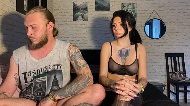 Snapshot of leesmoke chatting on 10/09/25, 10:13 leesmoke online show from 10/09/25, 10:13