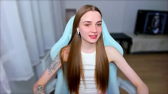 StellaLawless online show from 02/12/25, 07:45