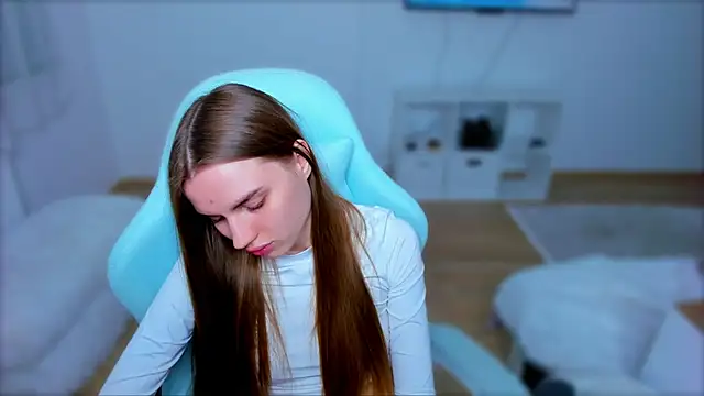 StellaLawless online show from 03/17/25, 10:49