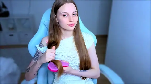 StellaLawless online show from 04/12/26, 07:41