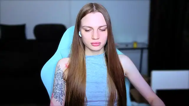 StellaLawless online show from 04/21/26, 06:44