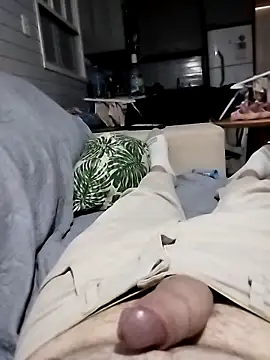 danielsafado222 online show from 10/28/25, 02:48