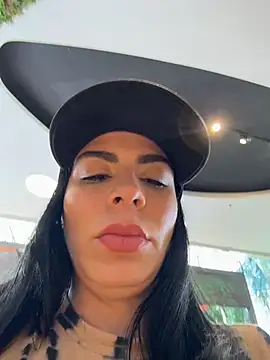 valecruz903 online show from 02/17/26, 02:46