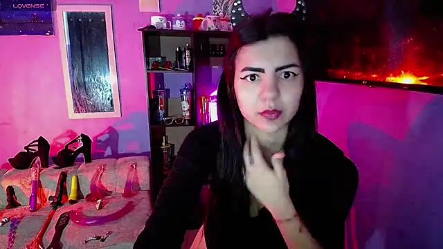 IsisRouse online show from 11/11/25, 03:45