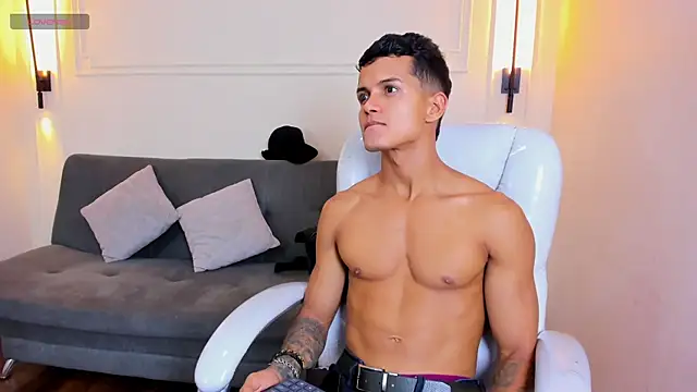 Paradise boy s online show from 11/20/25, 09:03