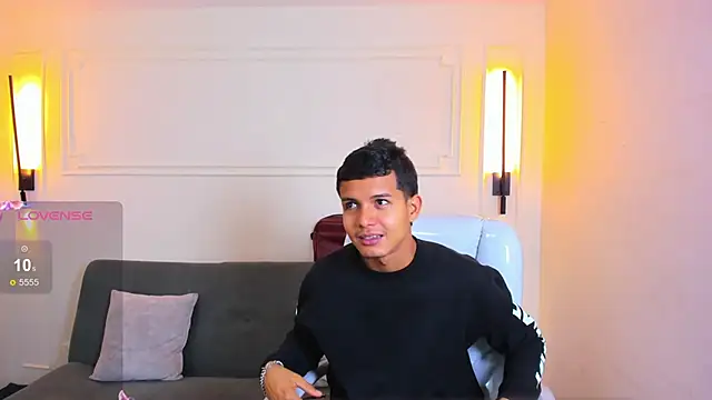 Paradise boy s online show from 04/18/26, 02:43