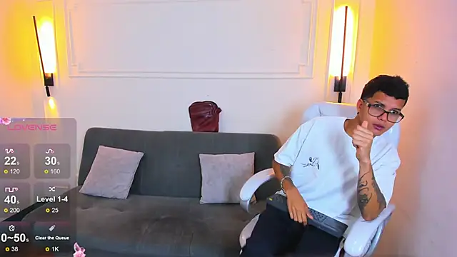 Paradise boy s online show from 04/21/26, 02:01