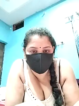 Snapshot of Ruksar-Pathan chatting on 05/05/26, 07:33 Ruksar-Pathan online show from 05/05/26, 07:33