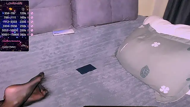 Lina Owl online show from 11/25/25, 09:26