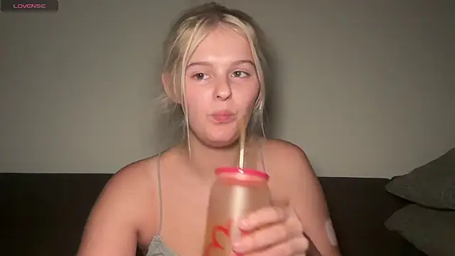 Allylove03 online show from 11/15/25, 06:33