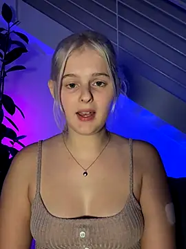 Allylove03 online show from 11/30/25, 07:29