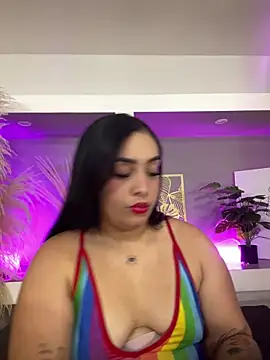 Snapshot of Sheeryl__ chatting on 05/22/26, 05:36 Sheeryl online show from 05/22/26, 05:36
